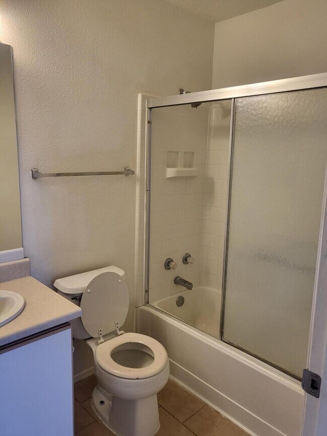 Building Photo - 3008 Laurel Meadows Dr