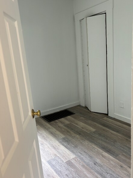 Building Photo - 909 S Maffit St