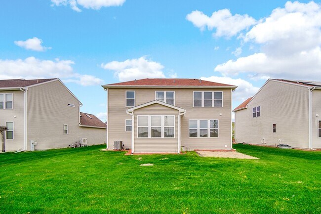 Building Photo - 4323 Fraser Cir