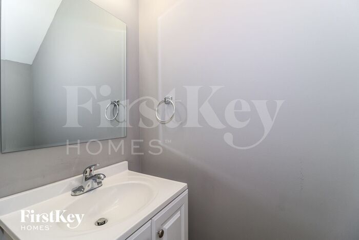 Building Photo - 9812 Misty Pine Dr