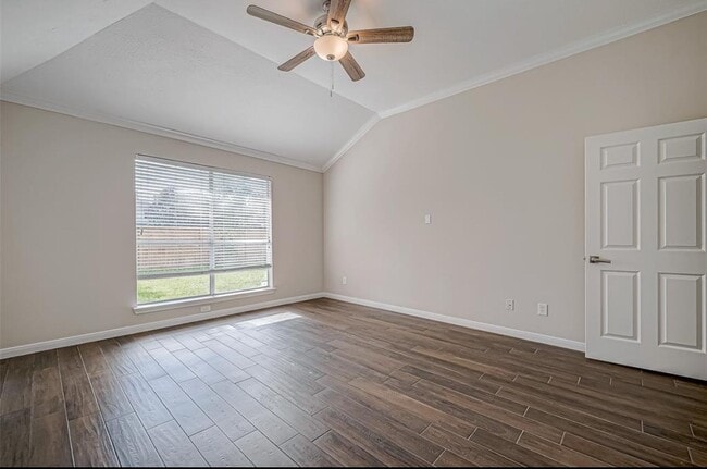 Building Photo - 16431 Sunlamp Ct