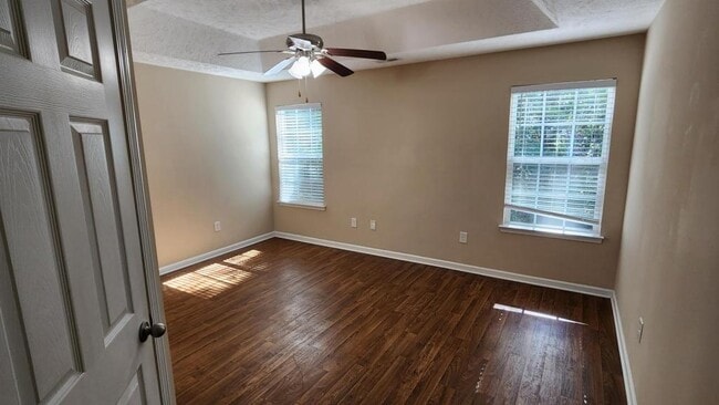 Building Photo - 165 Woodland Pk Lp