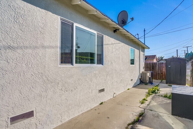 Building Photo - 11310 Argan Ave