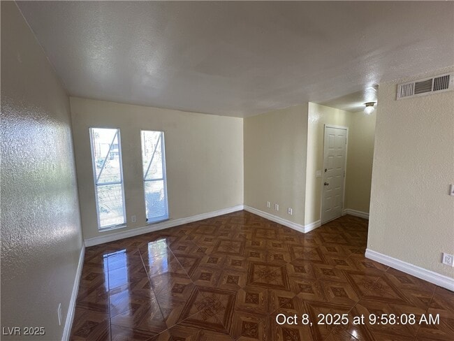 Building Photo - 521 Sellers Pl