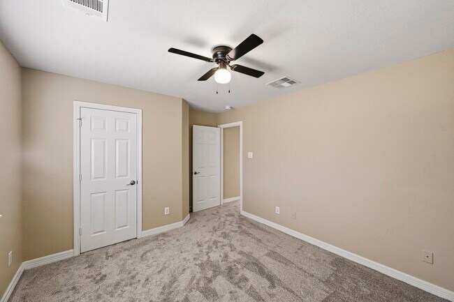 Building Photo - 4106 Applecreek Bend Dr
