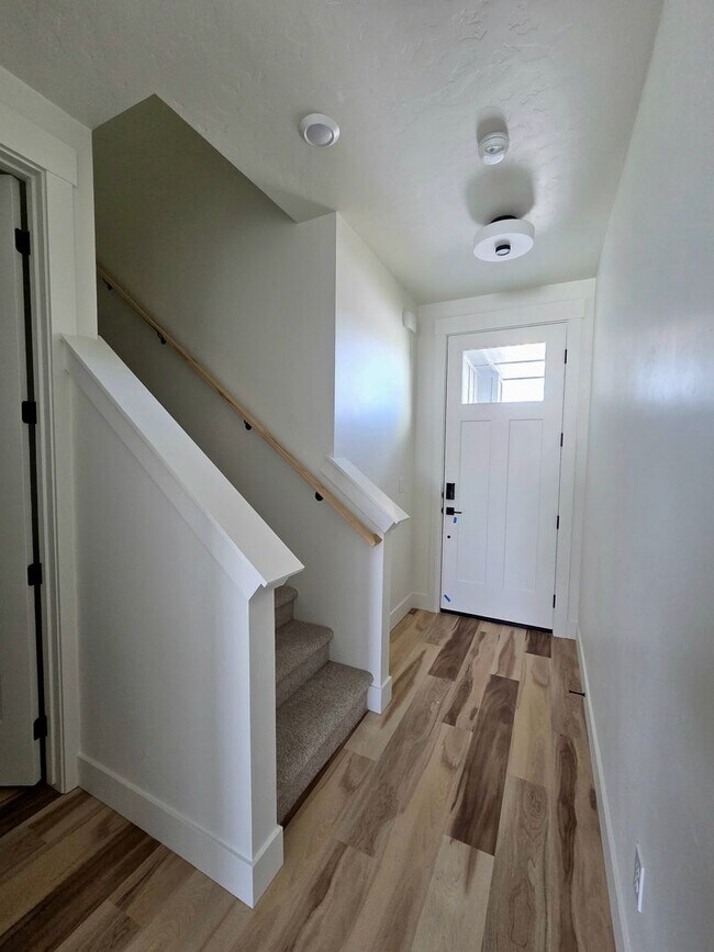 Building Photo - 4601 Highgarden Wy