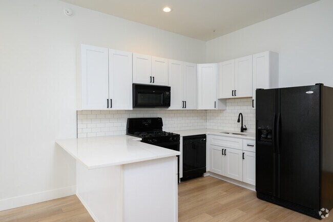 2BR, 1BA - Kitchen - The Becker Building