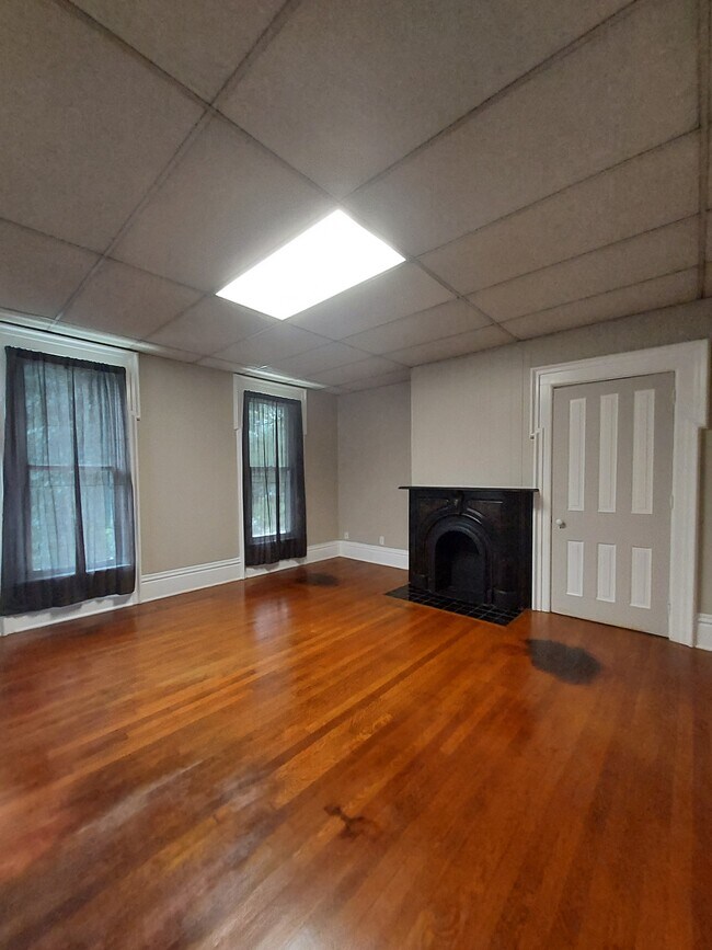 Building Photo - 292 Hudson Ave