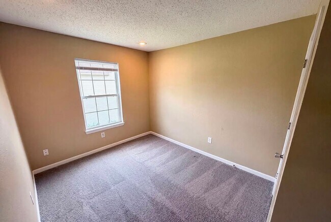 Building Photo - 11307 Narrowleaf Dr