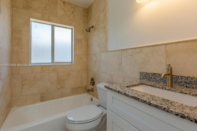 Building Photo - 2882 S Le Jeune Rd