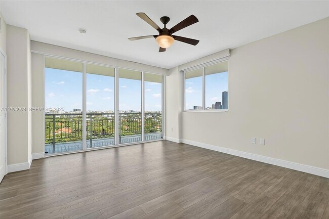 Building Photo - 2021 SW 3rd Ave