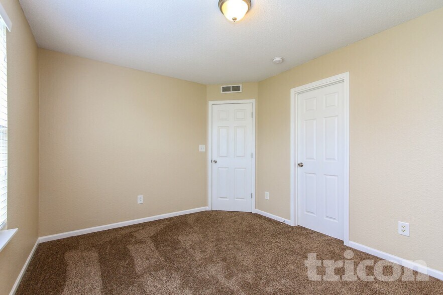 Building Photo - 1745 Perry Commons Blvd