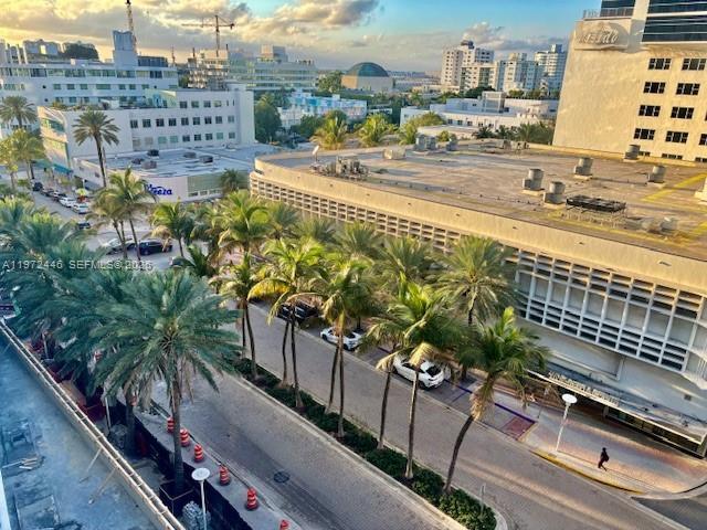 Building Photo - 100 Lincoln Rd