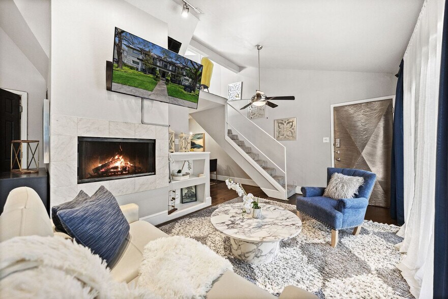 Building Photo - 5002 Junius St
