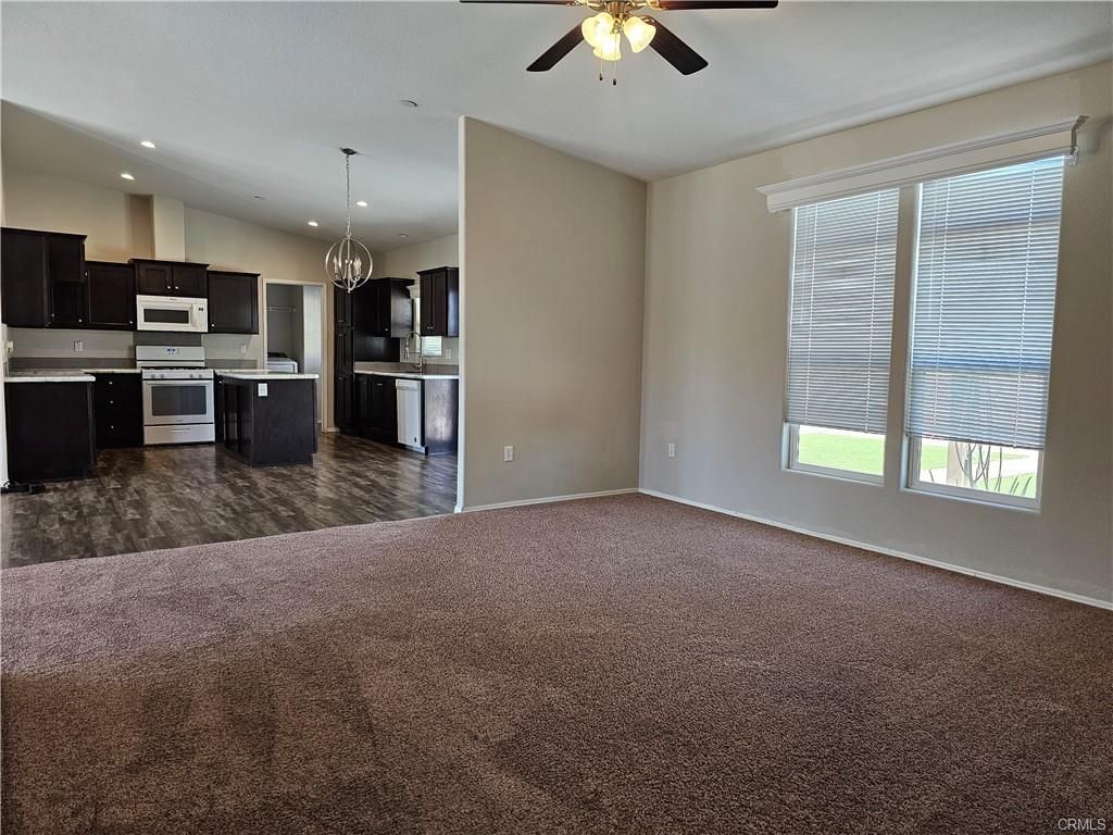 Building Photo - 21197 Mazie