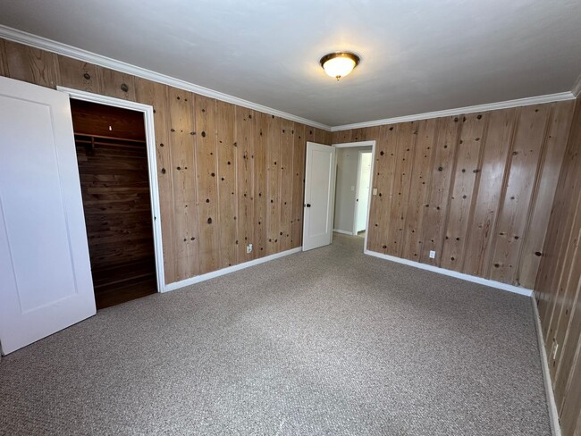 Building Photo - Spacious Two Bedroom Home In North Salinas