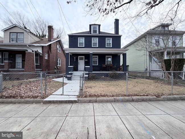 Building Photo - 805 Malcolm X Ave SE