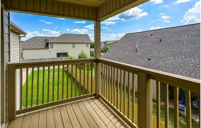 Building Photo - 7102 Sutter Ct