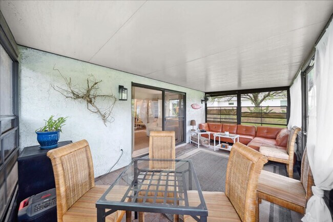 Building Photo - 171 Salmon Dr NE