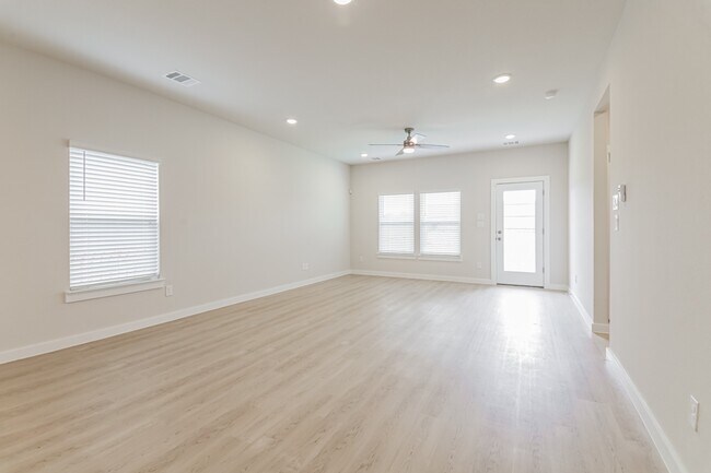 Building Photo - Brand New 2025 Build in Sherman | 3BR/2BA with 2-Car Garage
