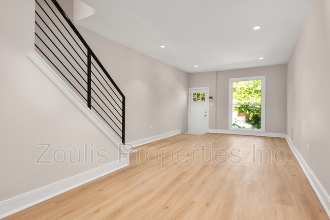 Building Photo - 311 S Newkirk St