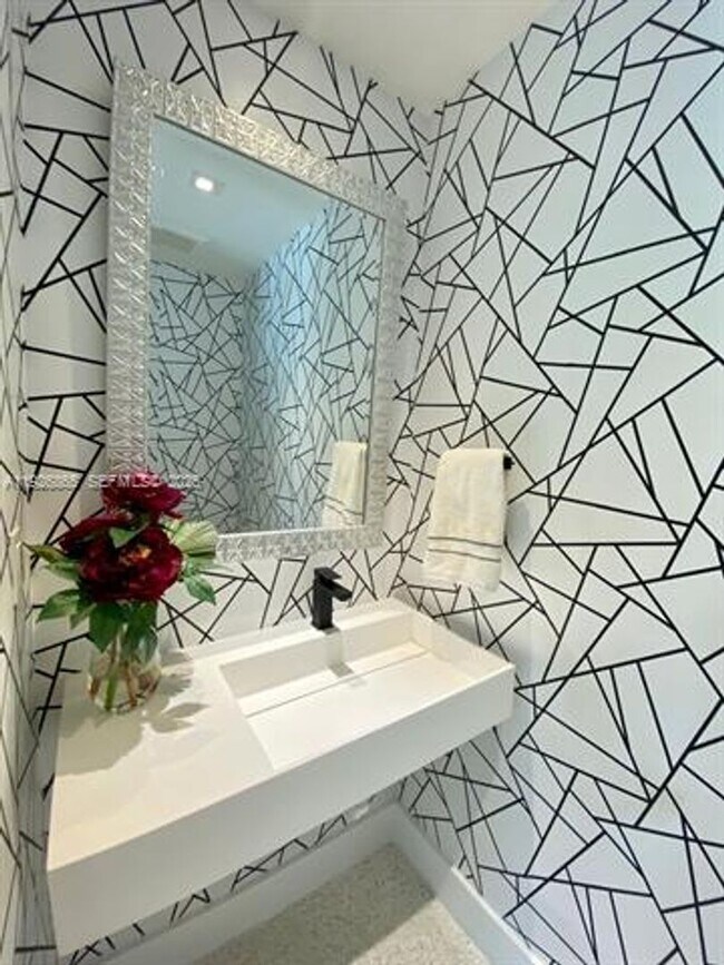 Building Photo - 9121 SW 85th St