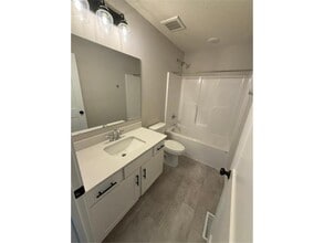 Building Photo - 10547 Robinwood Rd