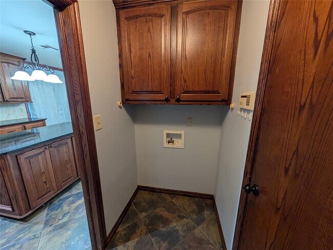 Building Photo - 409 SW 27th Pl