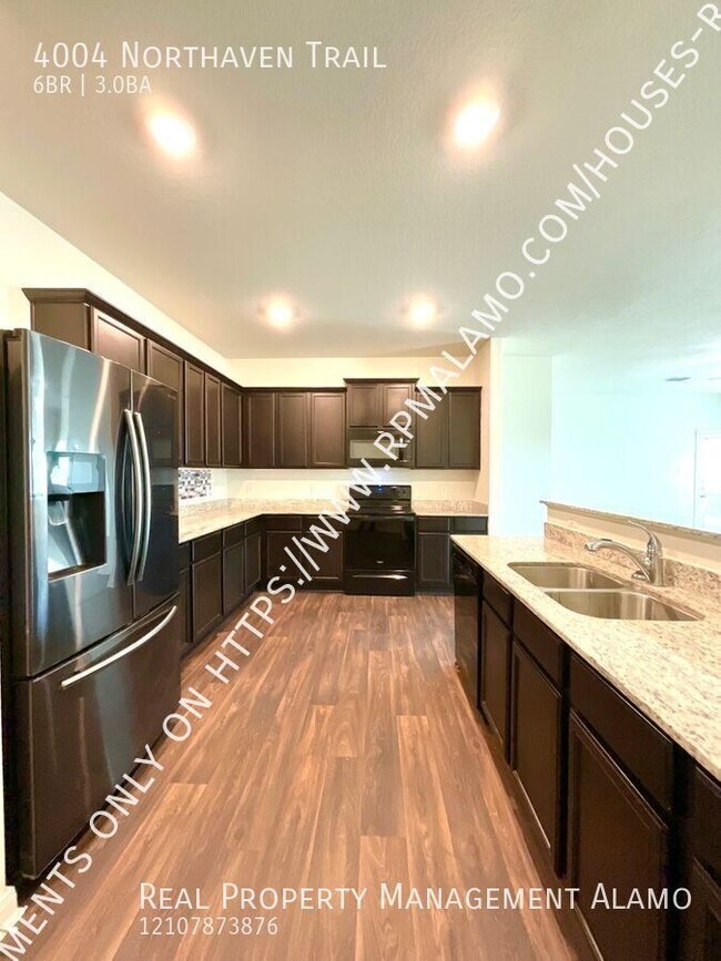 Building Photo - 4004 Northaven Trail