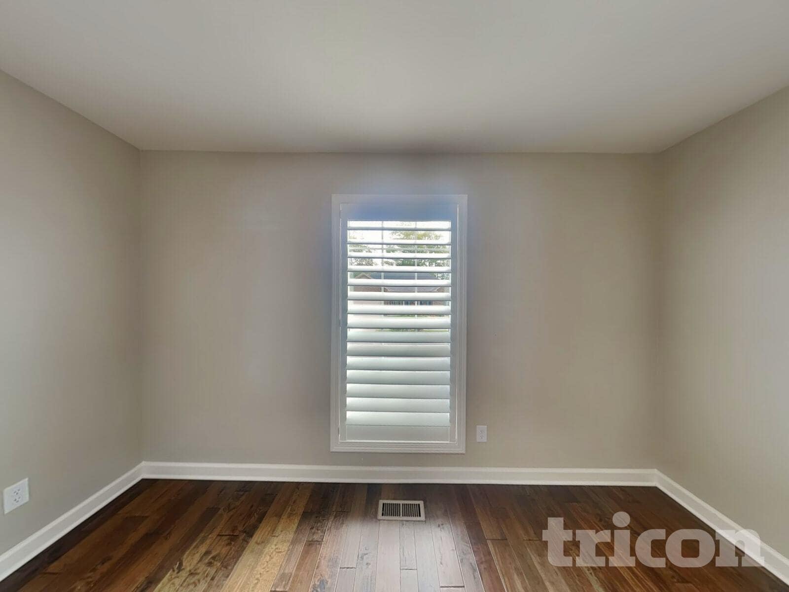 Building Photo - 424 Mya Marie Dr