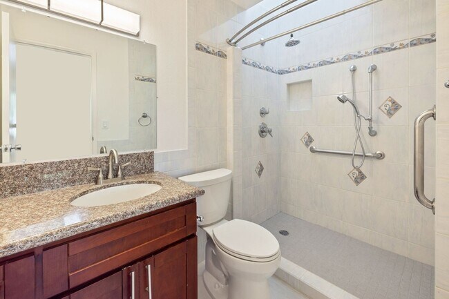 Building Photo - Spacious, 4 bedroom 2 bath single family home in Mililani! *First showing on Monday, January 5th ...