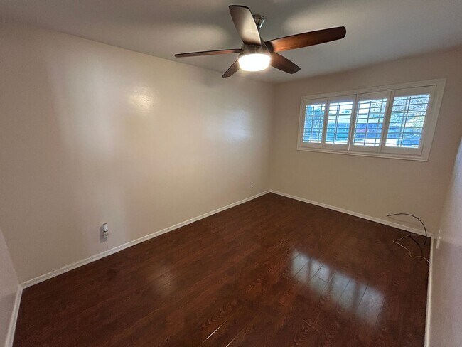 Building Photo - 5015 N 13th Ave