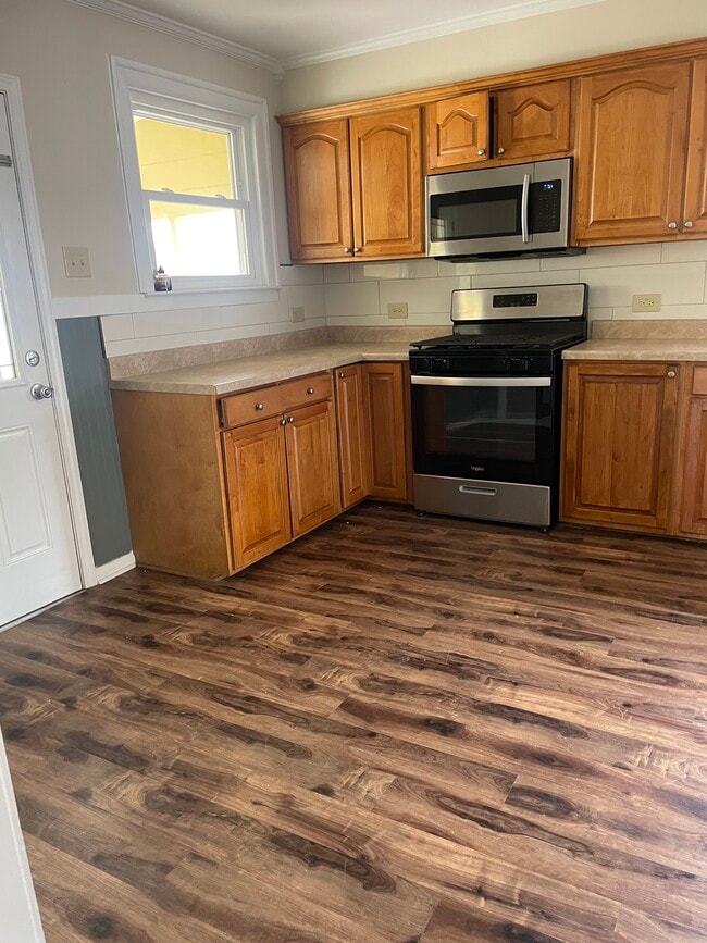 Building Photo - 114 N 11th St