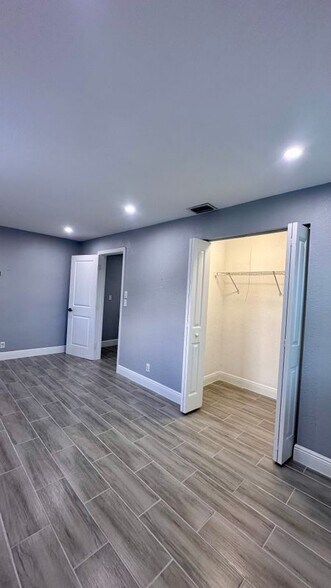 Building Photo - 1134 Woodbine Rd