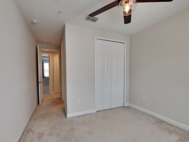 Building Photo - 895 Brutus Terrace