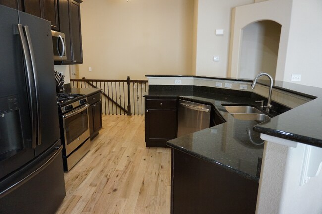 Building Photo - 1611 Jennifer St