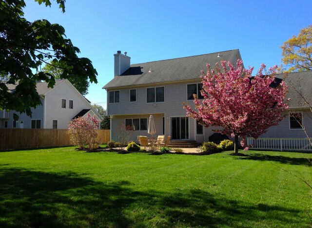 Building Photo - 157 Little Plains Rd