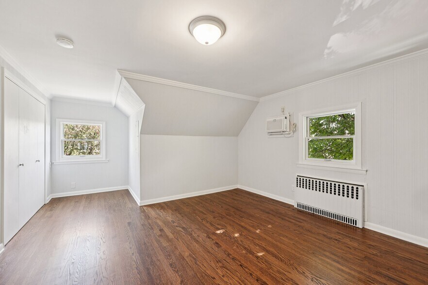 Building Photo - 901 82nd St