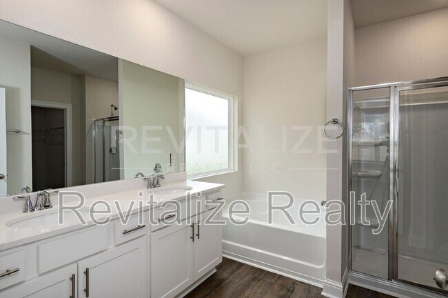 Building Photo - 14543 Dayton Cir