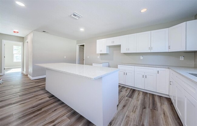 Building Photo - 3562 Fisher Rd