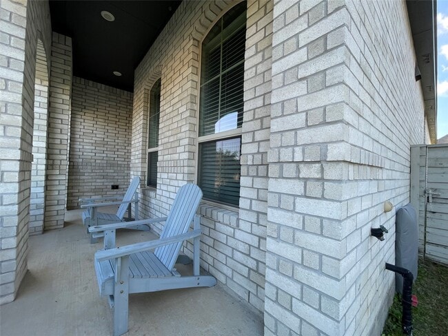 Building Photo - 4334 Hemlock Grove Ln