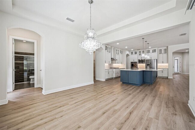 Building Photo - 10819 Savona Way