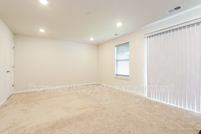 Building Photo - 4 Naples Ln