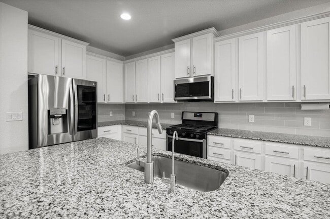 Building Photo - 405 Arrowhead Vine St