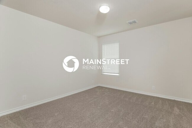 Building Photo - 4 Bedroom Pet-Friendly Home in SAINT HEDWIG, TX with Main Street Renewal