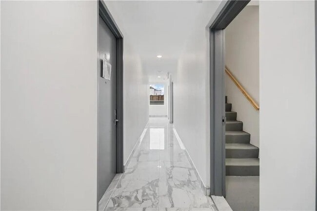 Building Photo - 1657 E 19th St