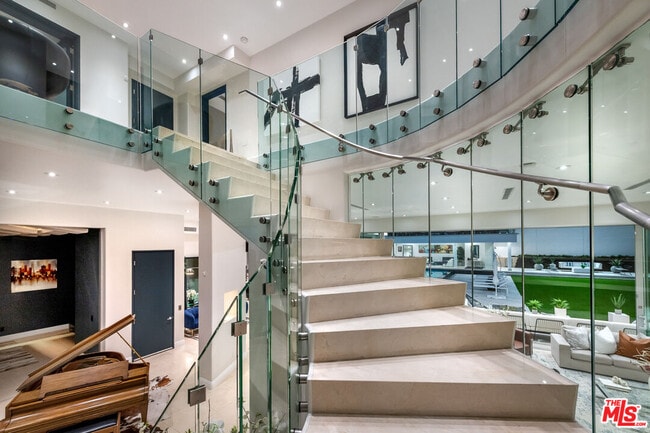 Building Photo - 4533 Estrondo Dr