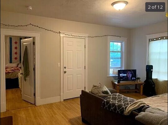 Building Photo - 36 Main St