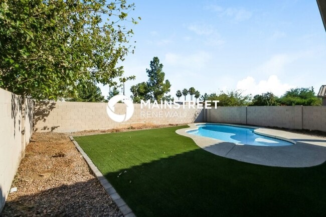 Building Photo - 3 Bedroom Pet-Friendly Home in GILBERT, AZ...