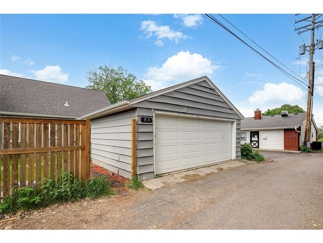 Building Photo - 1588 W Highland Pkwy